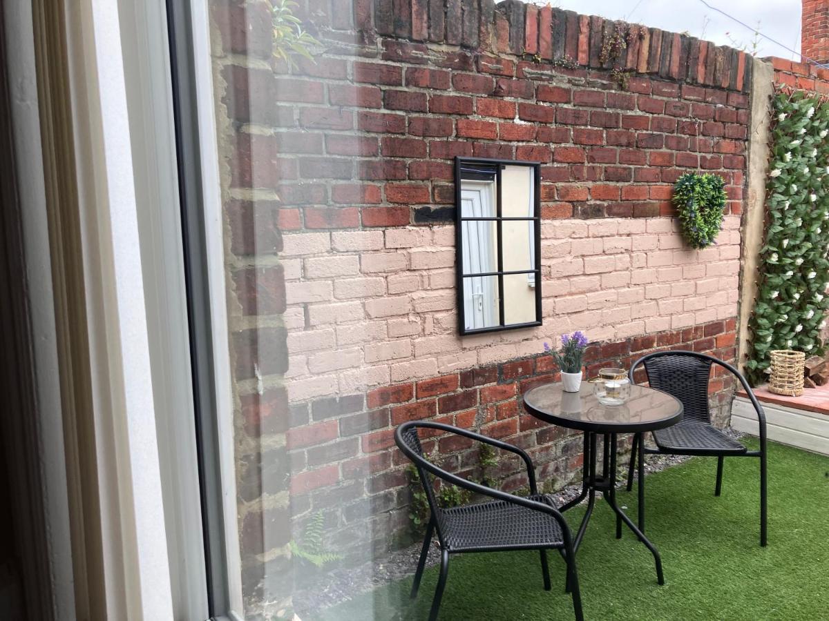 Romford Cottage - Close To Centre, Hospital Crownworks Studio Nissan And Stadium Of Light ซันเดอร์แลนด์ ภายนอก รูปภาพ